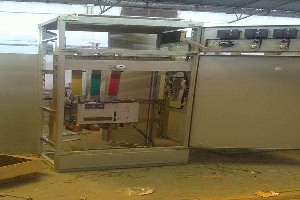 遥控配电箱-配电箱上电前的检查工作